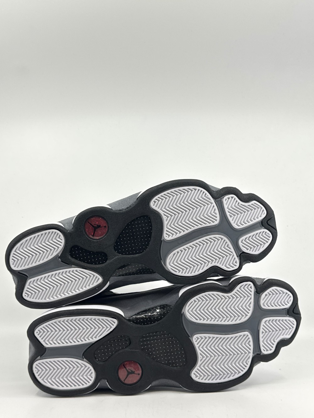 AJ 13 - BLACK FLINT