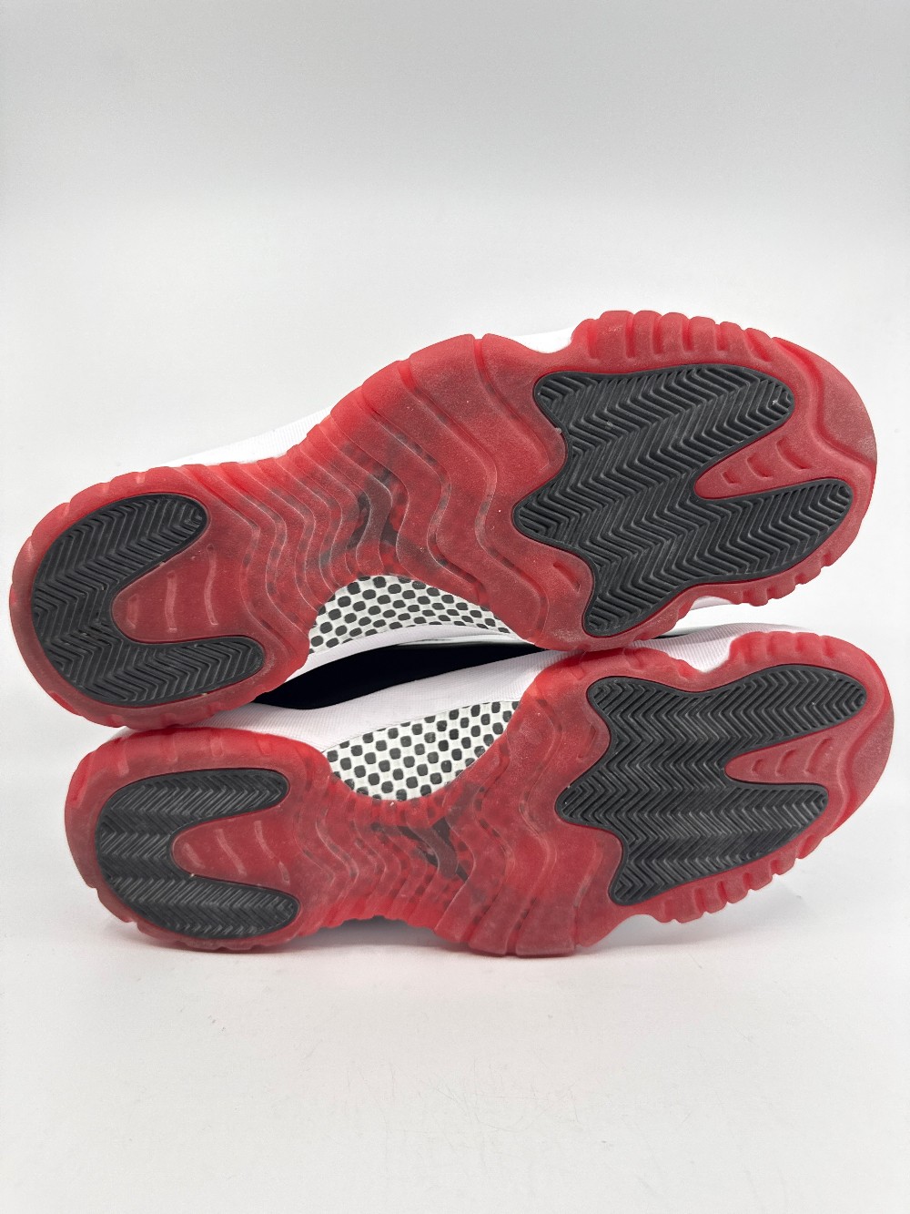 *USED* AJ 11 - PLAYOFFS BRED (2019)
