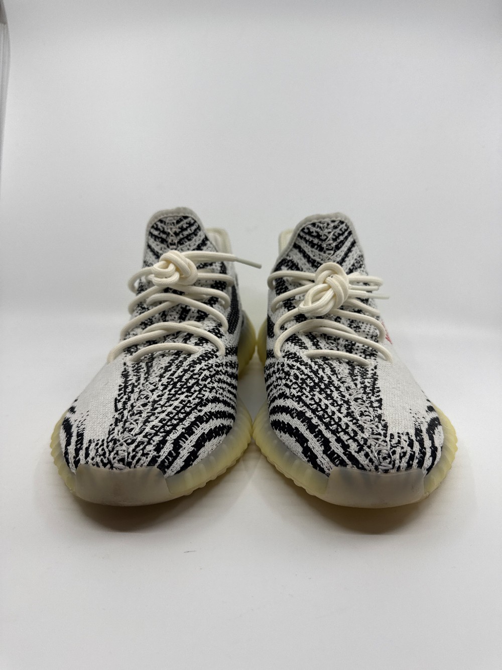 *USED/REP BOX* YEEZY BOOST 350 V2 - ZEBRA