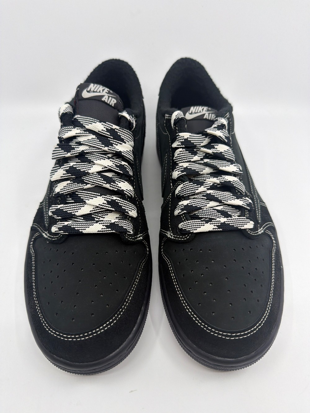 AJ 1 LOW X TRAVIS SCOTT - BLACK PHANTOM