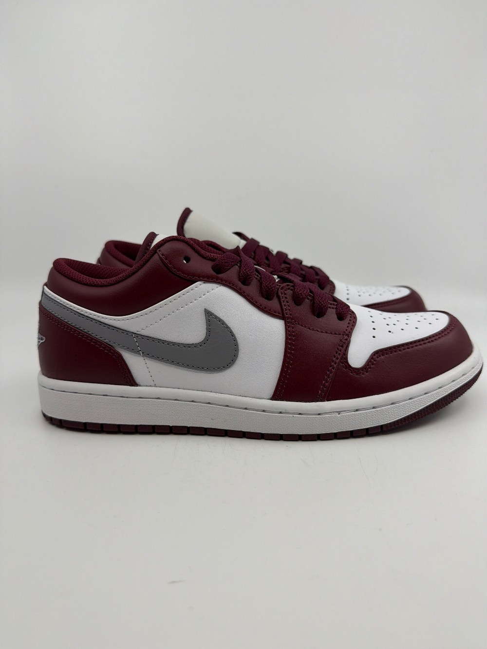 AJ 1 LOW - WHITE BORDEAUX
