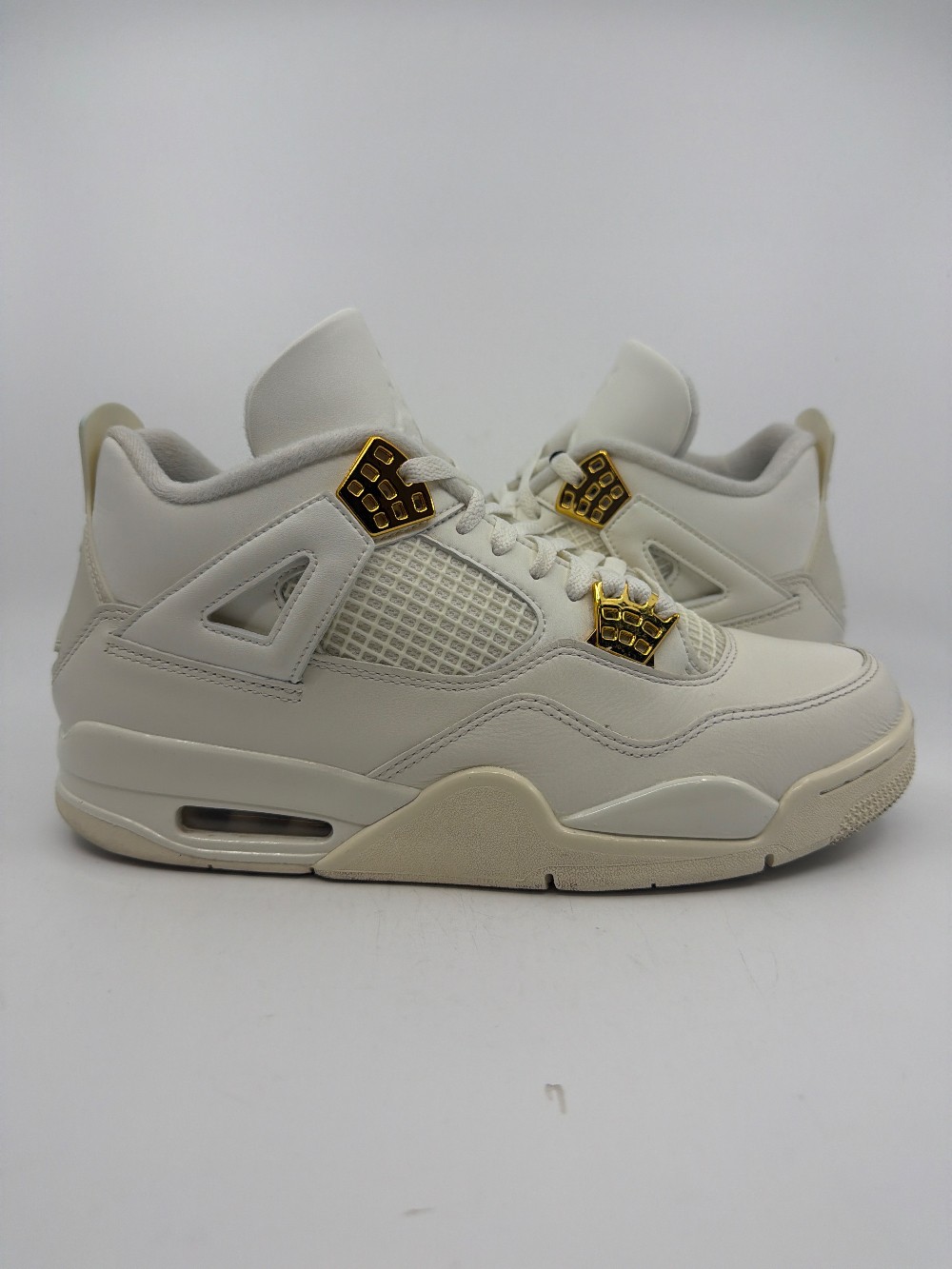 *USED* AJ 4 (W) - METALLIC GOLD