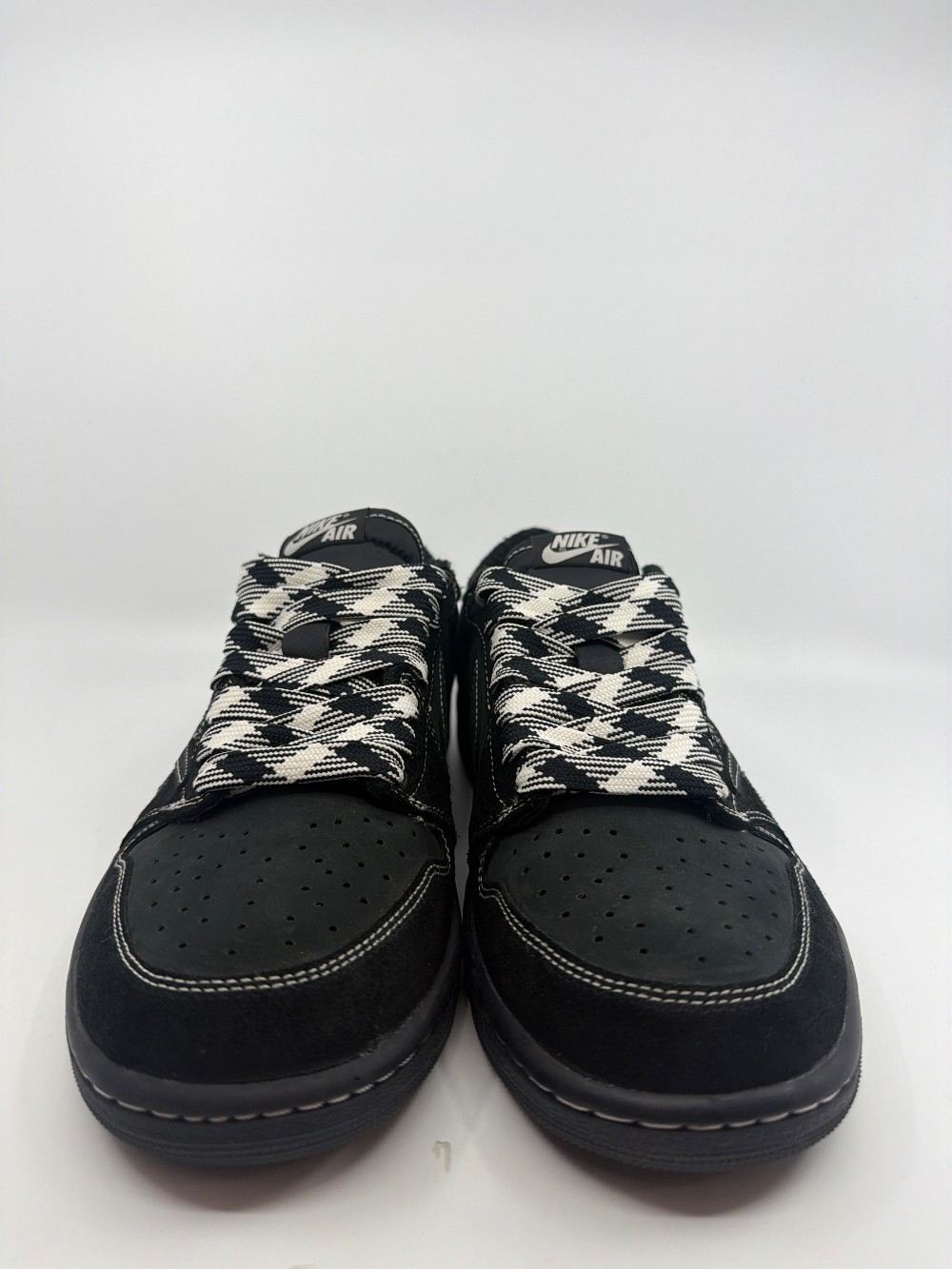 *USED* AJ 1 LOW X TRAVIS SCOTT - BLACK PHANTOM