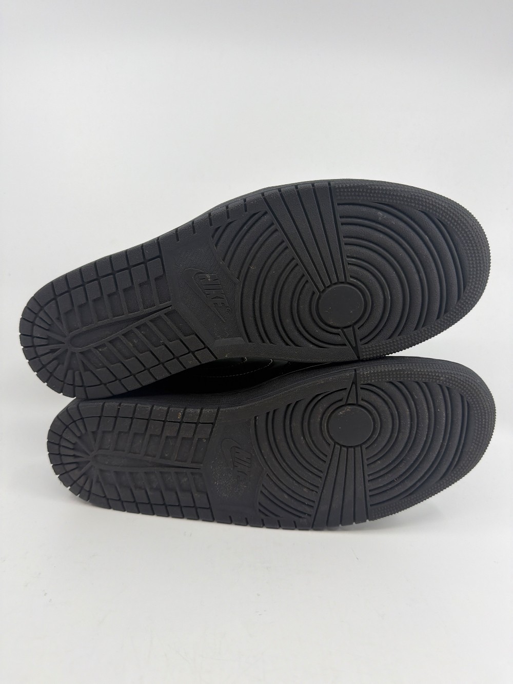 *USED* AJ 1 LOW X TRAVIS SCOTT - BLACK PHANTOM