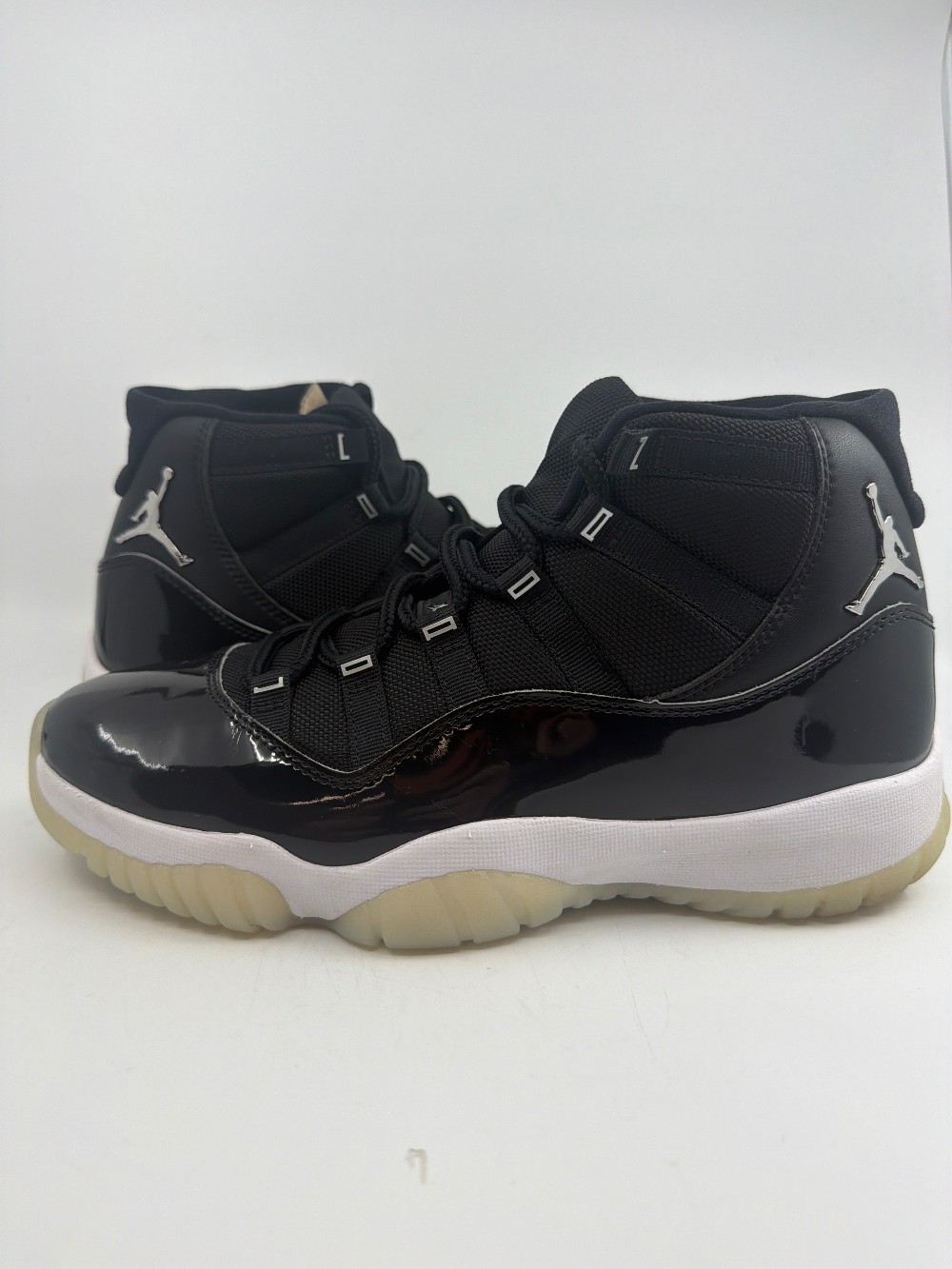 *USED* AJ 11 - JUBILEE 25TH ANNIVERSARY