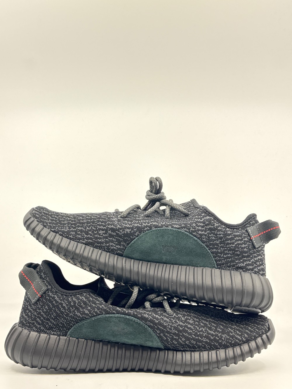 YEEZY BOOST 350 - PIRATE BLACK (2023)