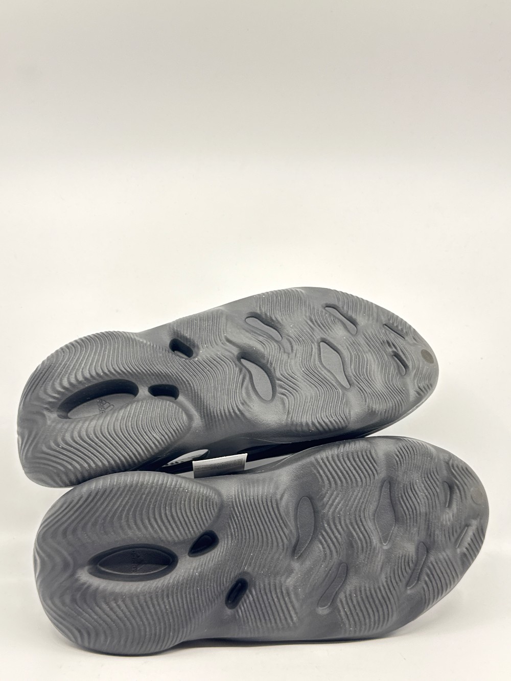 YEEZY FOAM RUNNER - ONYX