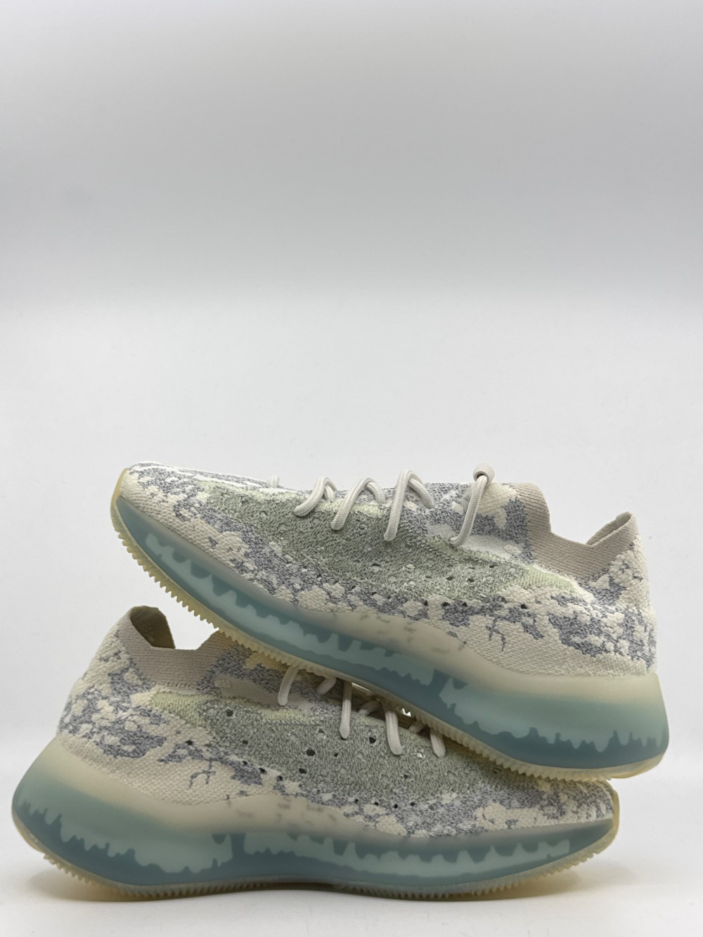 YEEZY BOOST 380 - ALIEN BLUE