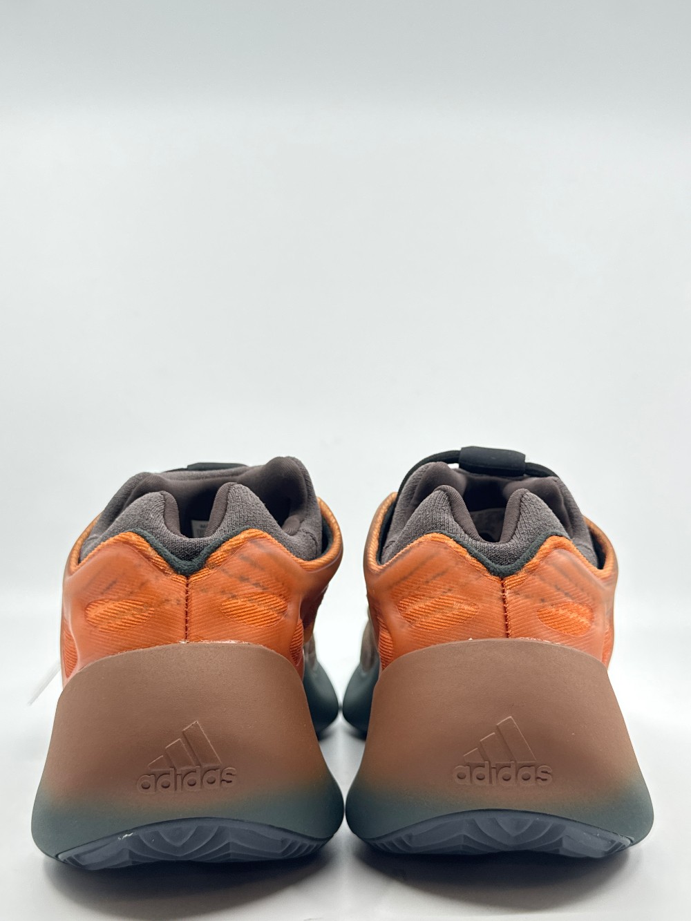YEEZY 700 V3 - COPPER FADE