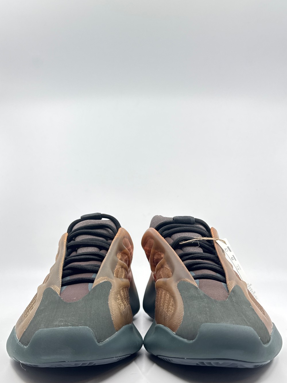 YEEZY 700 V3 - COPPER FADE