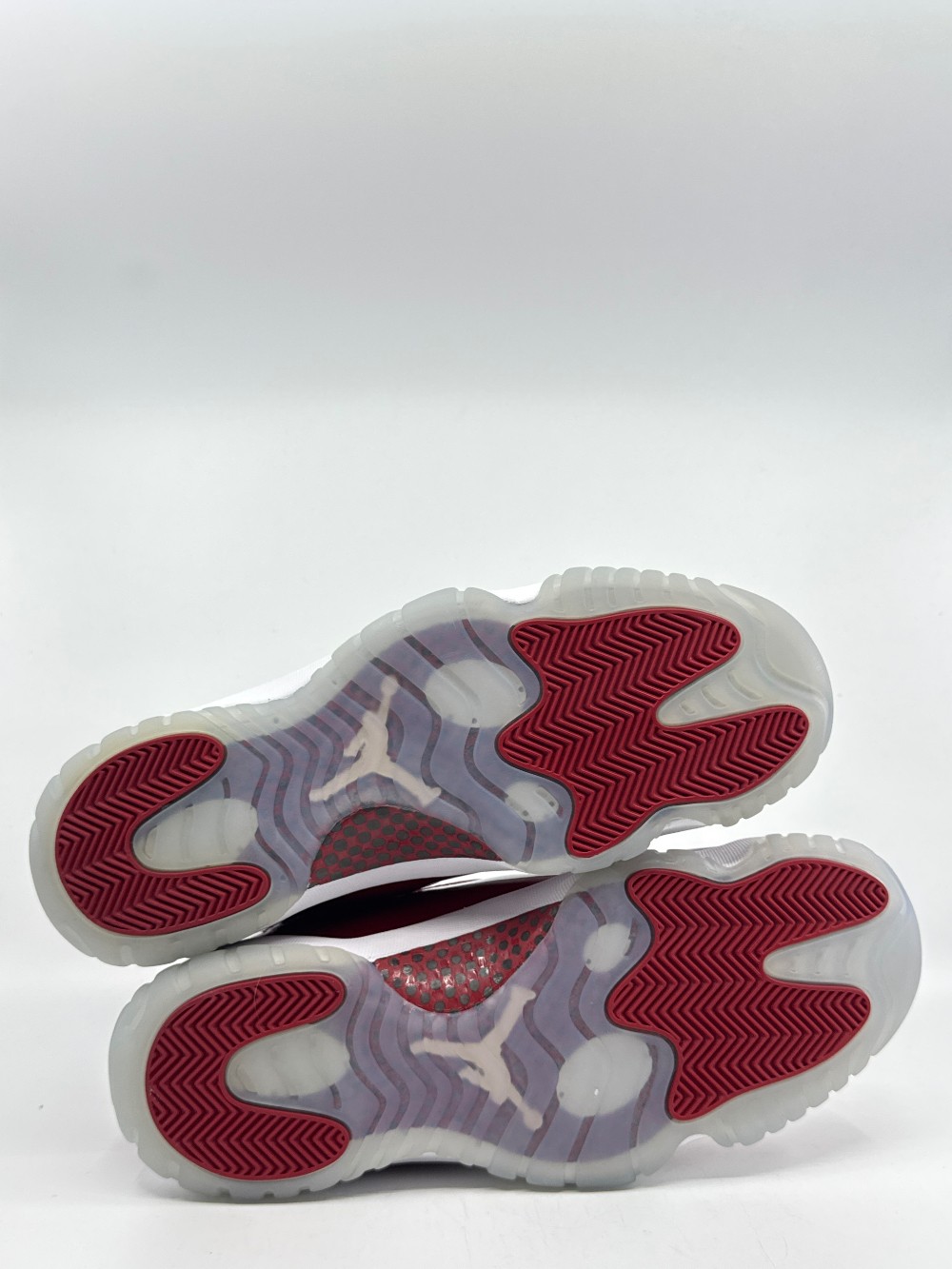 *VNDS* AJ 11 - CHERRY (2022)