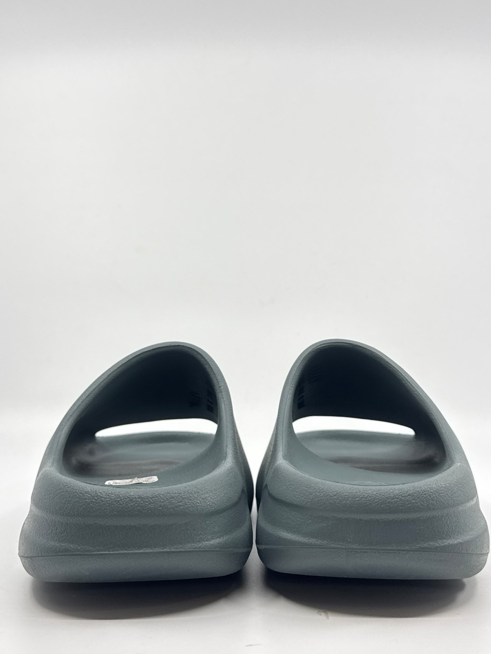*USED* YEEZY SLIDE - SLATE MARINE