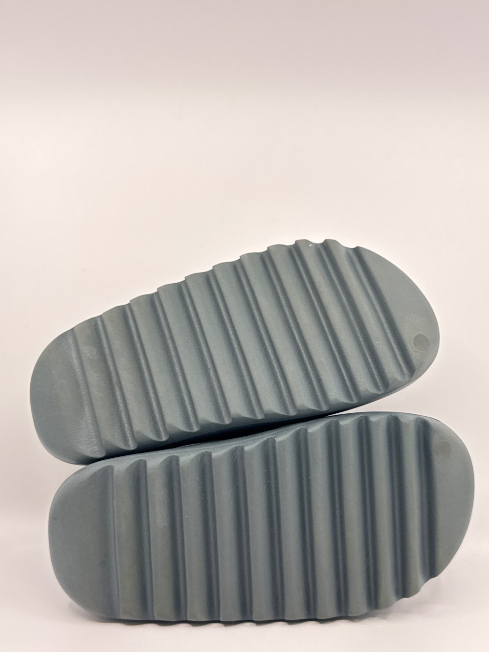 *USED* YEEZY SLIDE - SLATE MARINE
