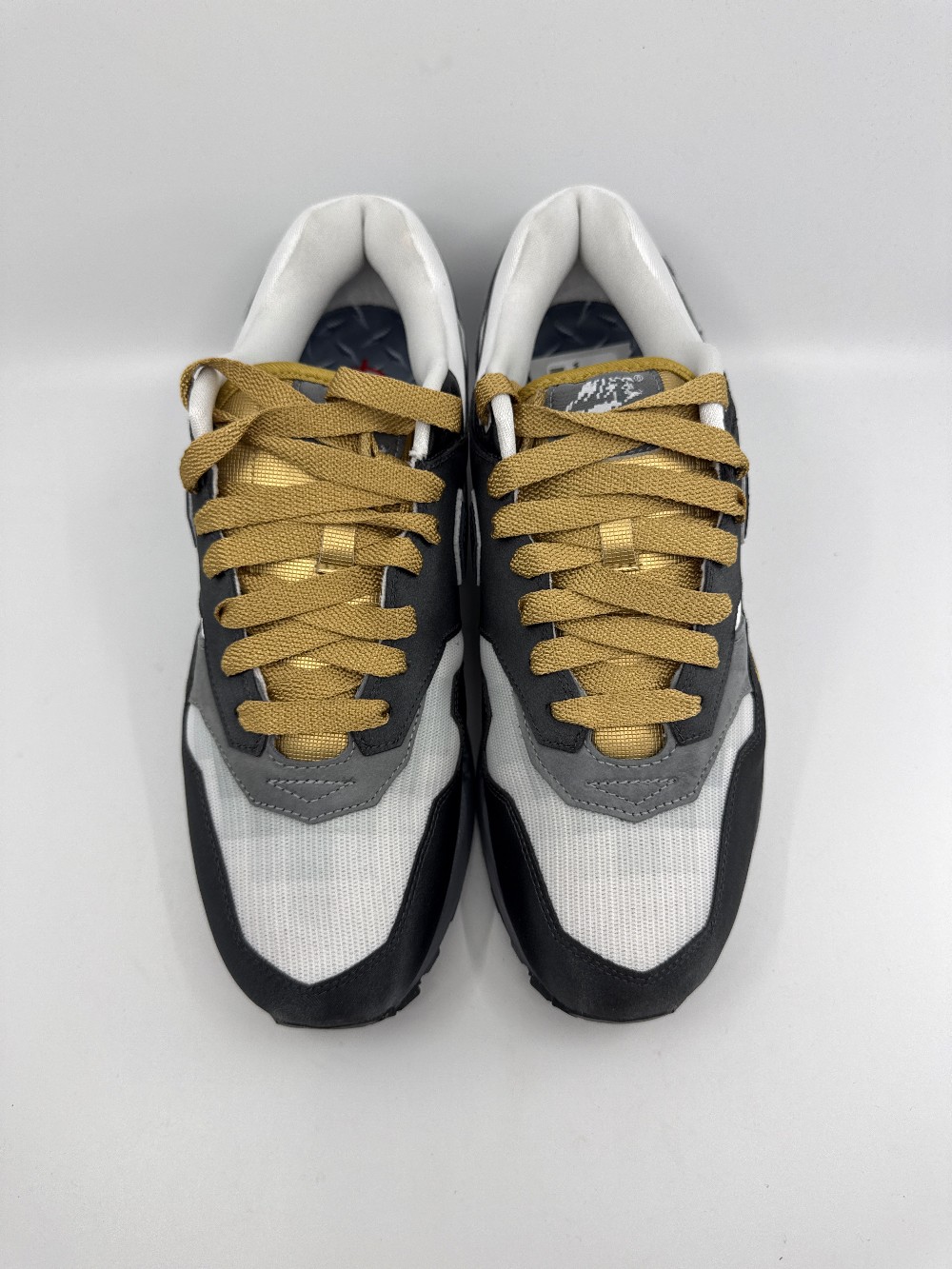 NIKE AIR MAX 1 .SWOOSH LOW - POLY BIG HEAD MODE