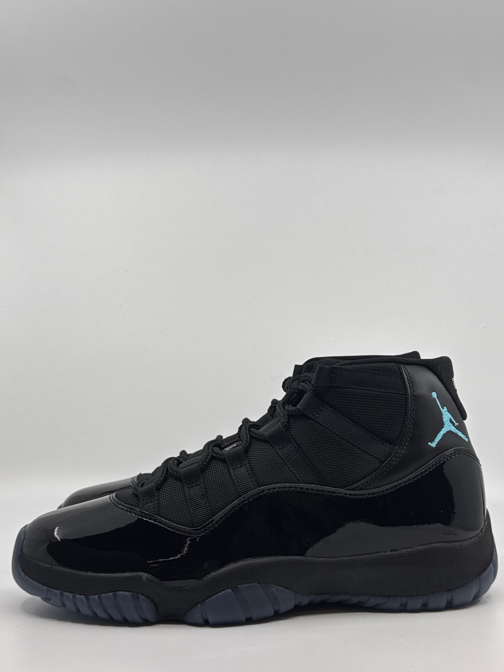 AJ 11 - GAMMA BLUE (2025)