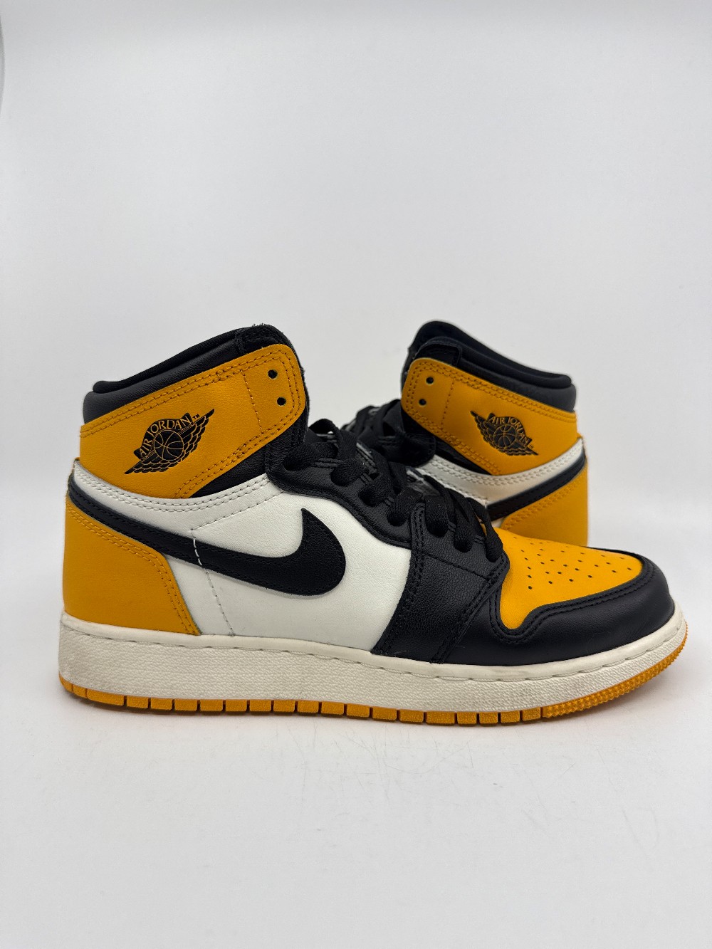 *USED* AJ 1 (GS) - TAXI