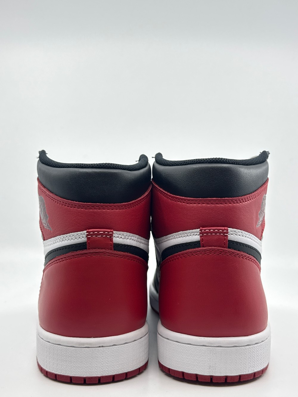 *NO BOX* AJ 1 - BLACK TOE (2016)