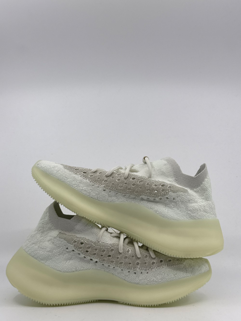 *NO BOX* YEEZY 380 BOOST - CALCITE GLOW