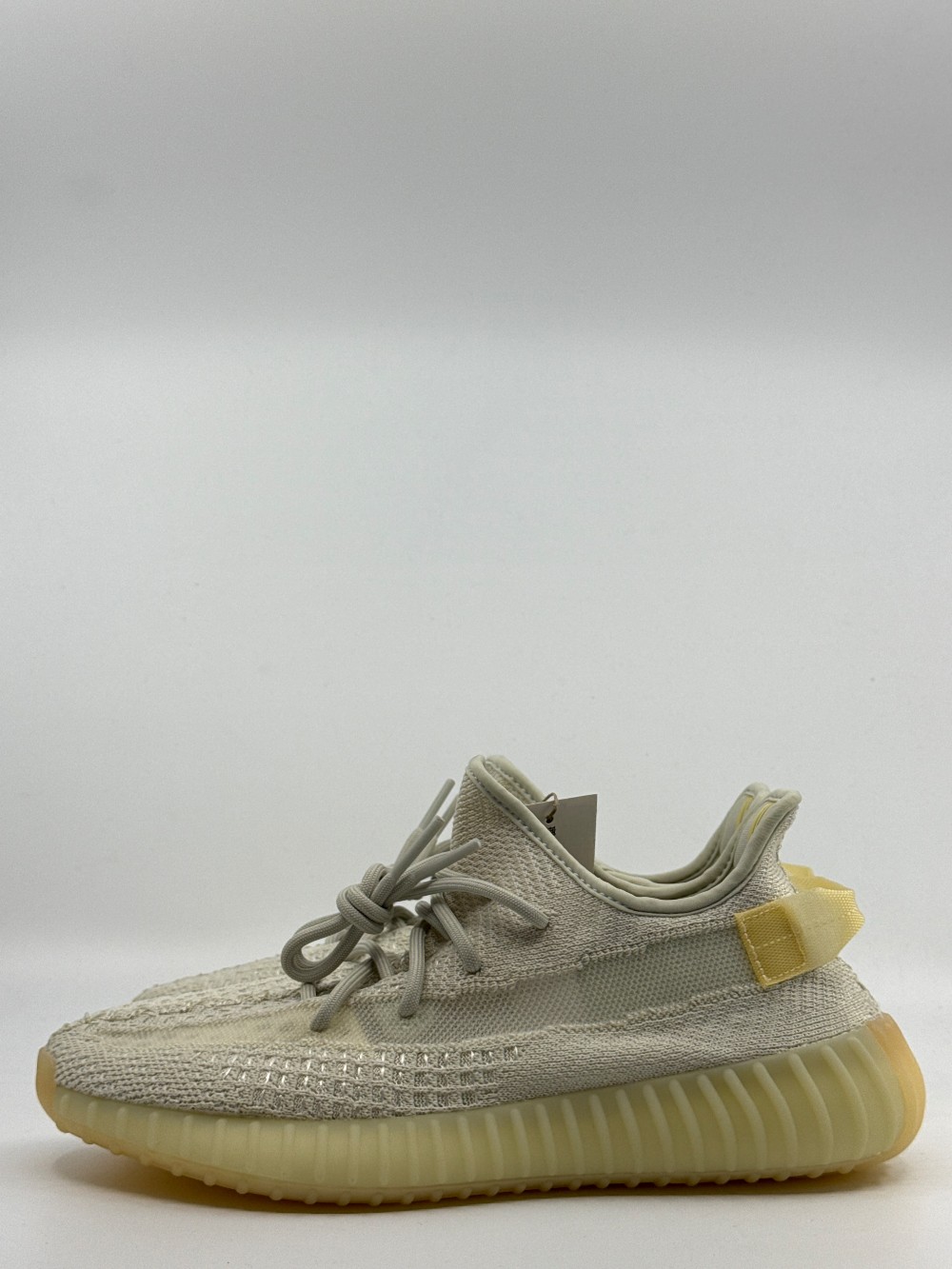 *NO BOX* YEEZY 350 BOOST V2 - LIGHT
