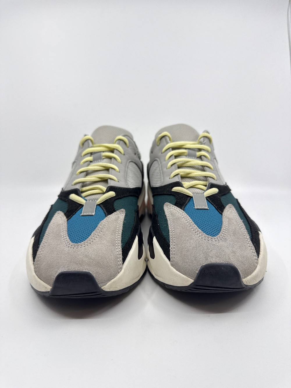 *USED* YEEZY 700 - WAVE RUNNER