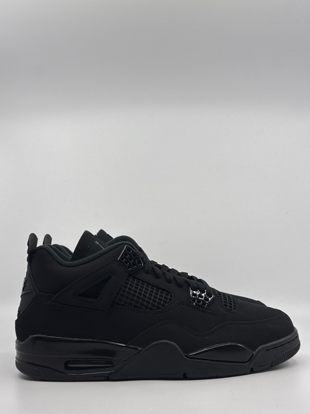 AJ 4 - BLACK CAT (2025)