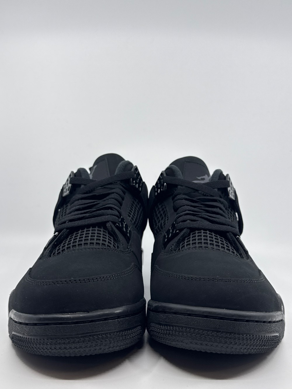AJ 4 - BLACK CAT (2025)