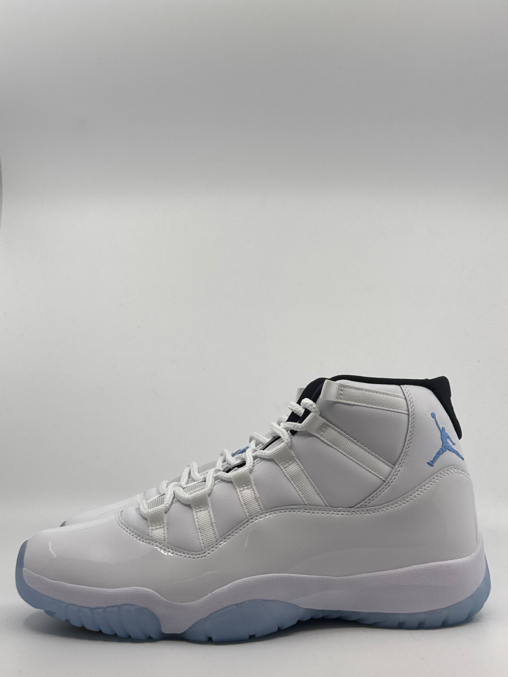 AJ 11 - LEGEND BLUE (2024)