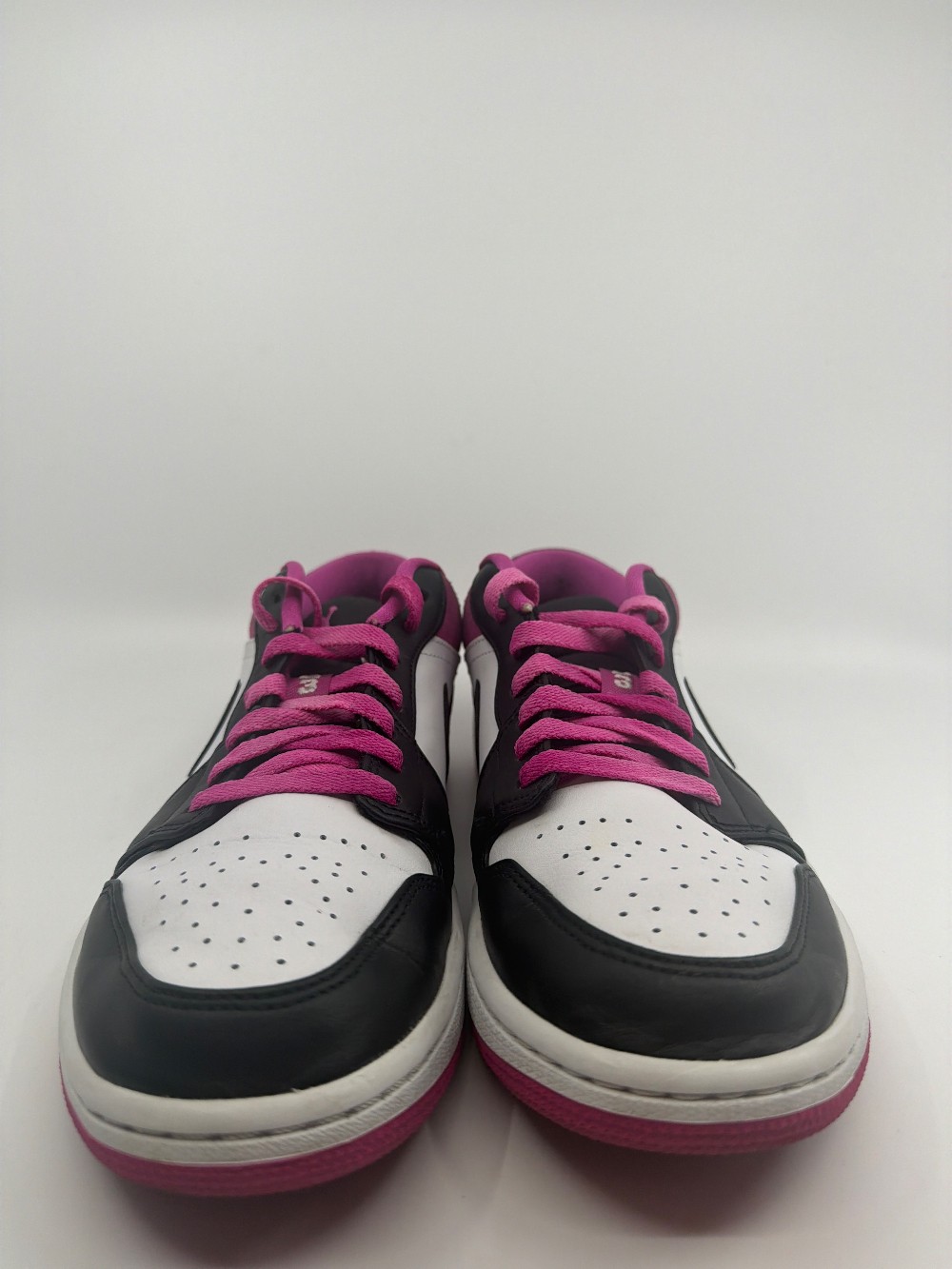*USED* AJ 1 LOW - BLACK ACTIVE FUCHSIA