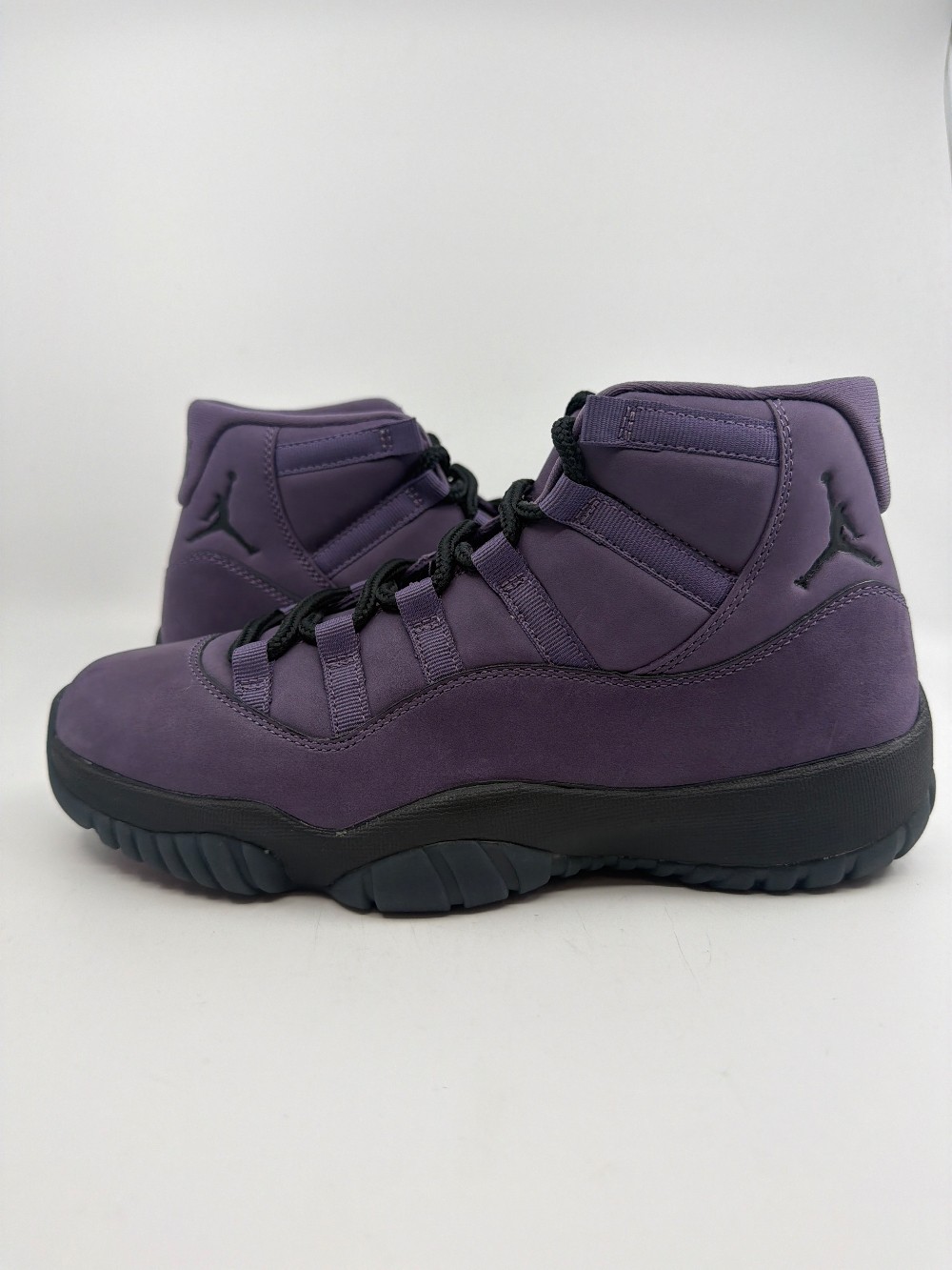 *USED* AJ 11 - MOJAVE