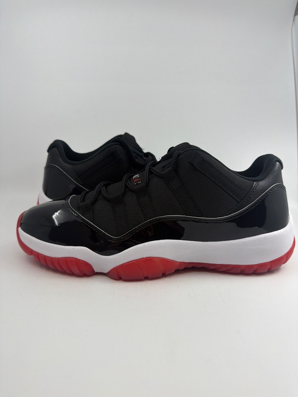 *VNDS/NO BOX* AJ 11 LOW - BRED (2025)