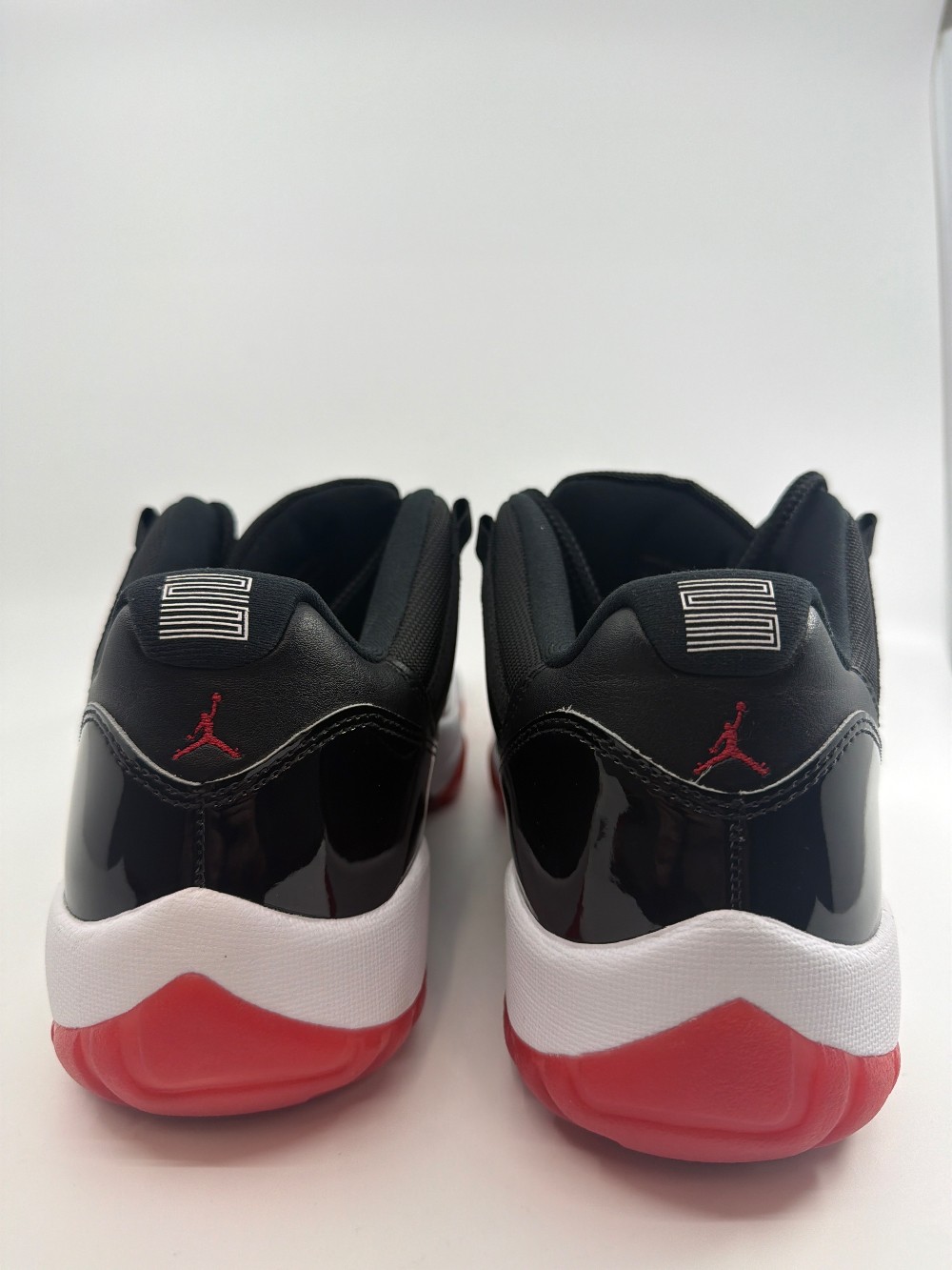 *VNDS/NO BOX* AJ 11 LOW - BRED (2025)
