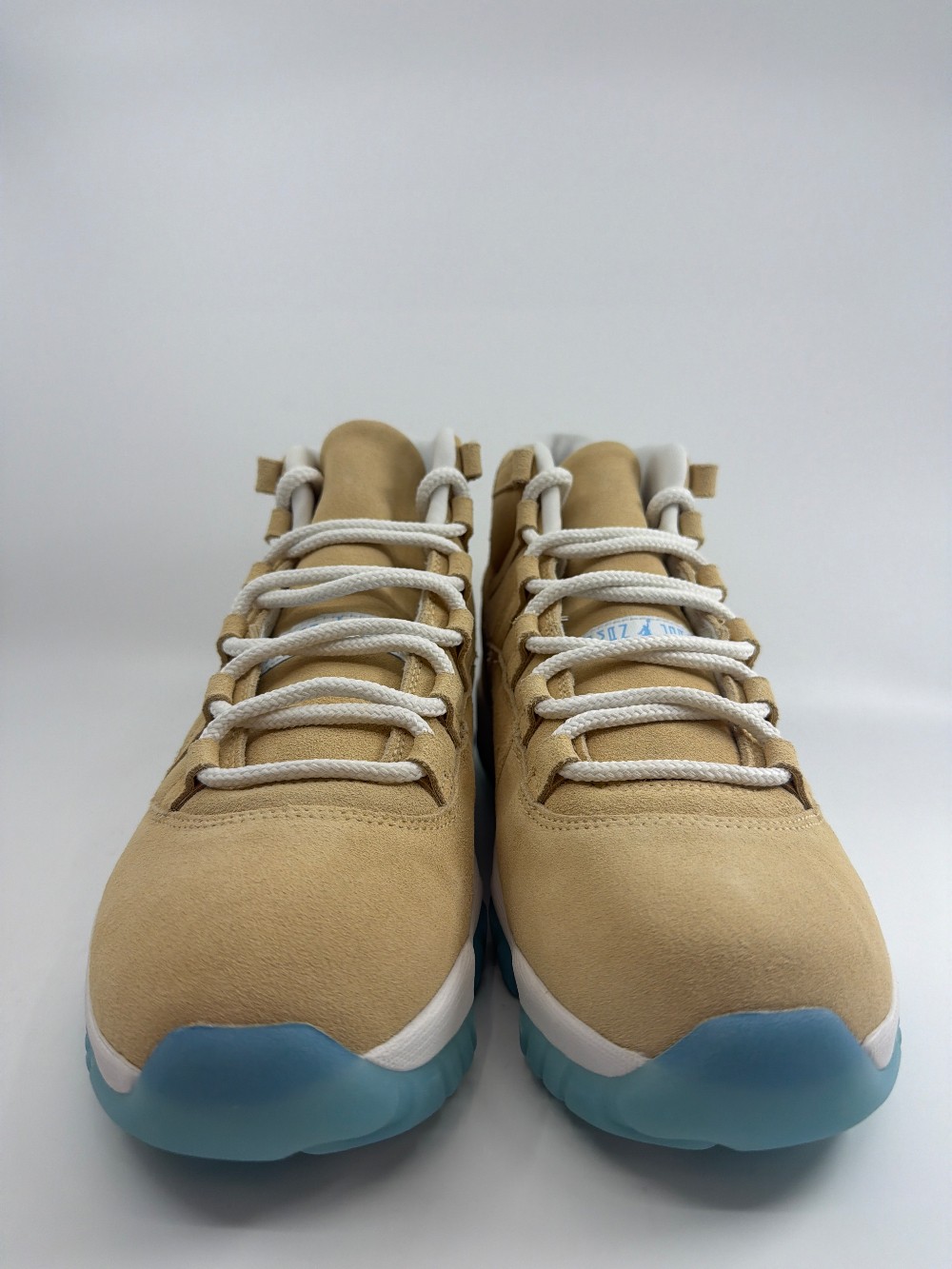 *NO BOX* AJ 11 - H TOWN