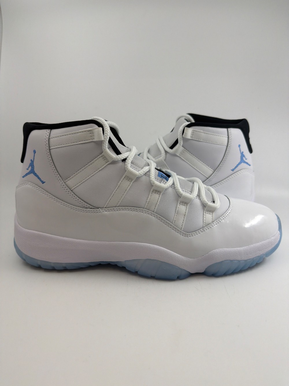 *VNDS* AJ 11 - LEGEND BLUE (2024)