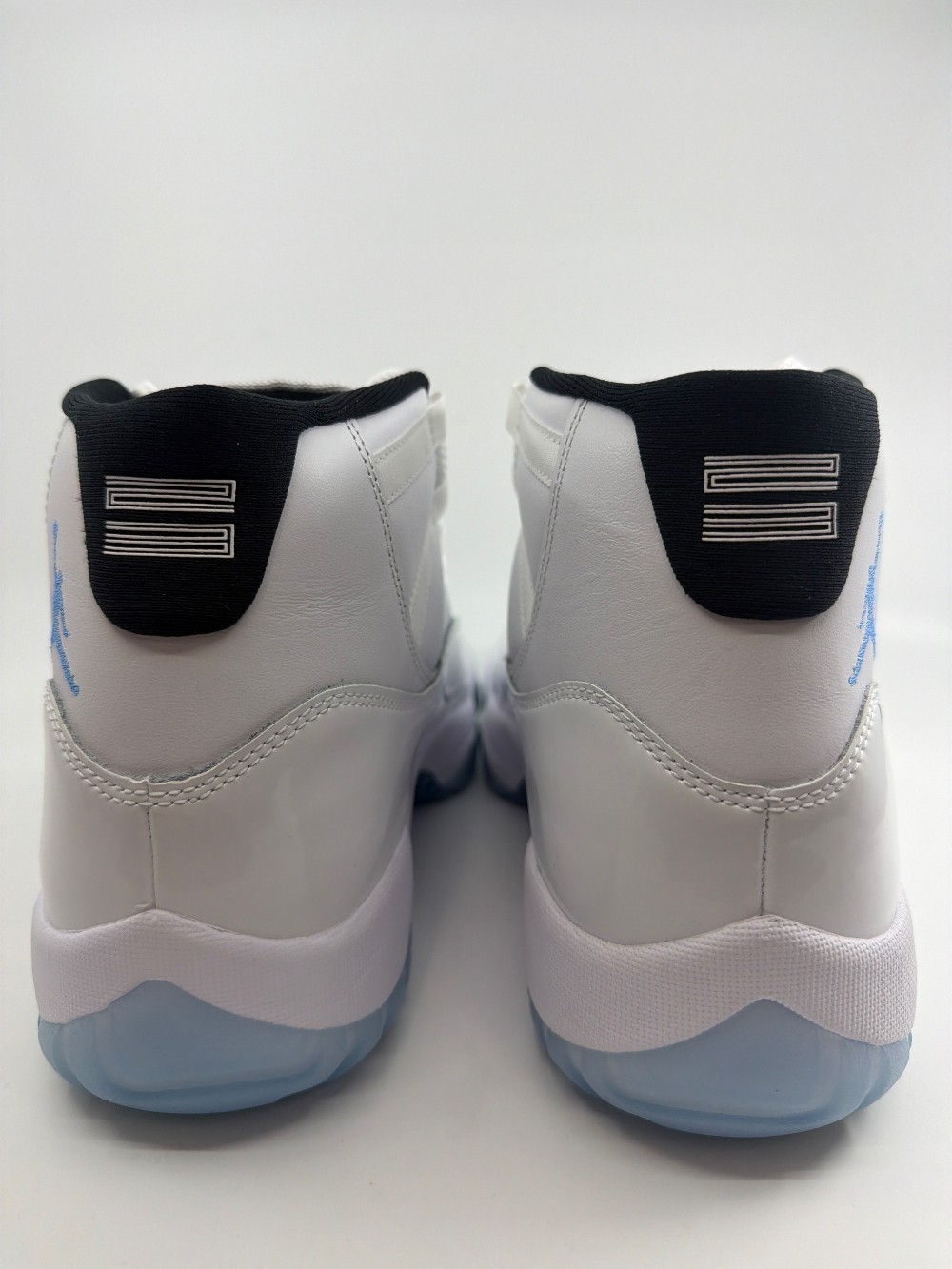 *VNDS* AJ 11 - LEGEND BLUE (2024)