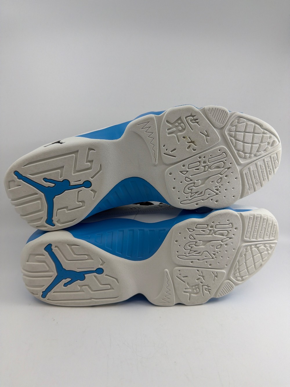 *VNDS* AJ 9 - POWDER BLUE (2024)