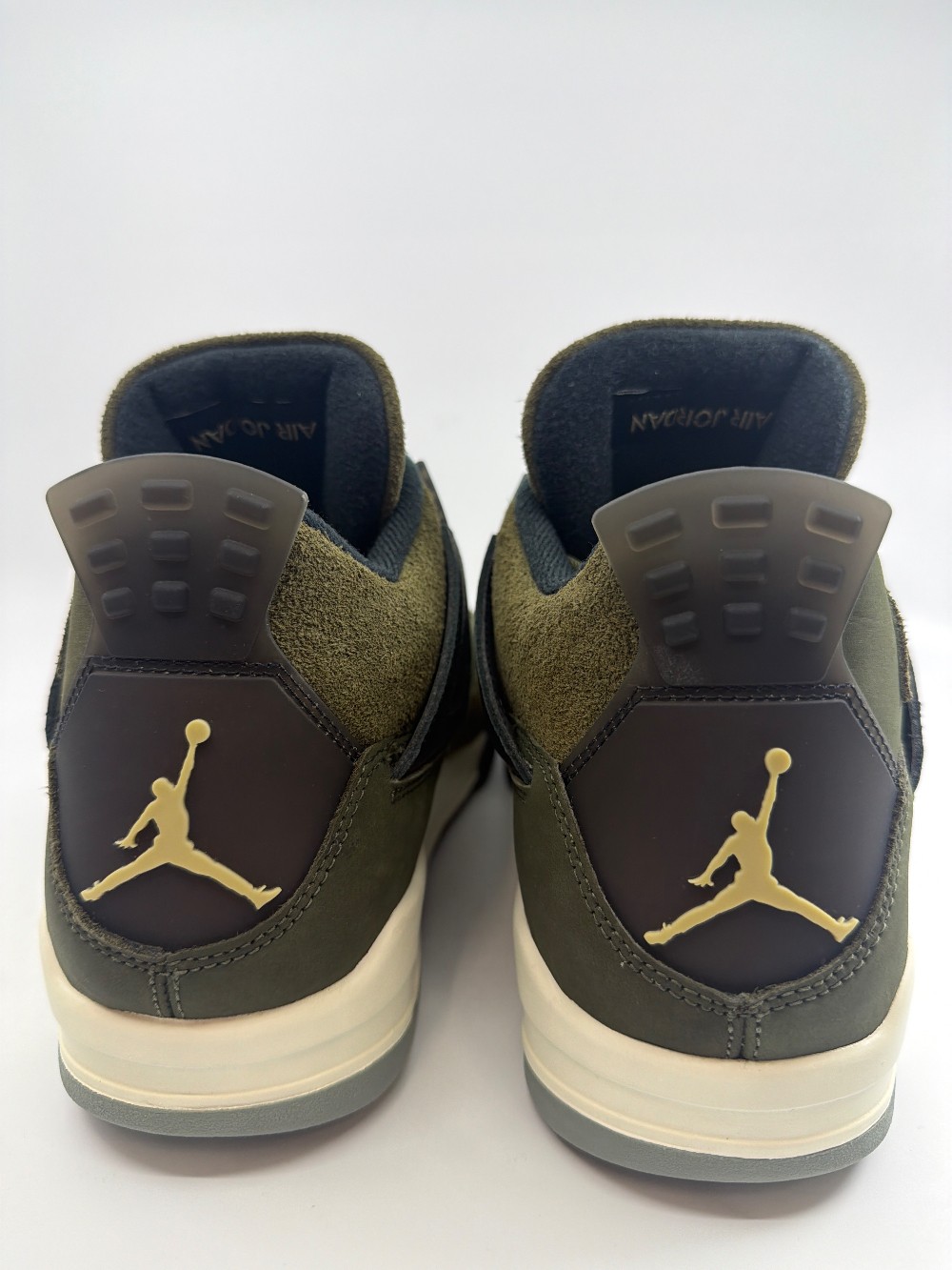 *VNDS* AJ 4 SE - CRAFT MEDIUM OLIVE