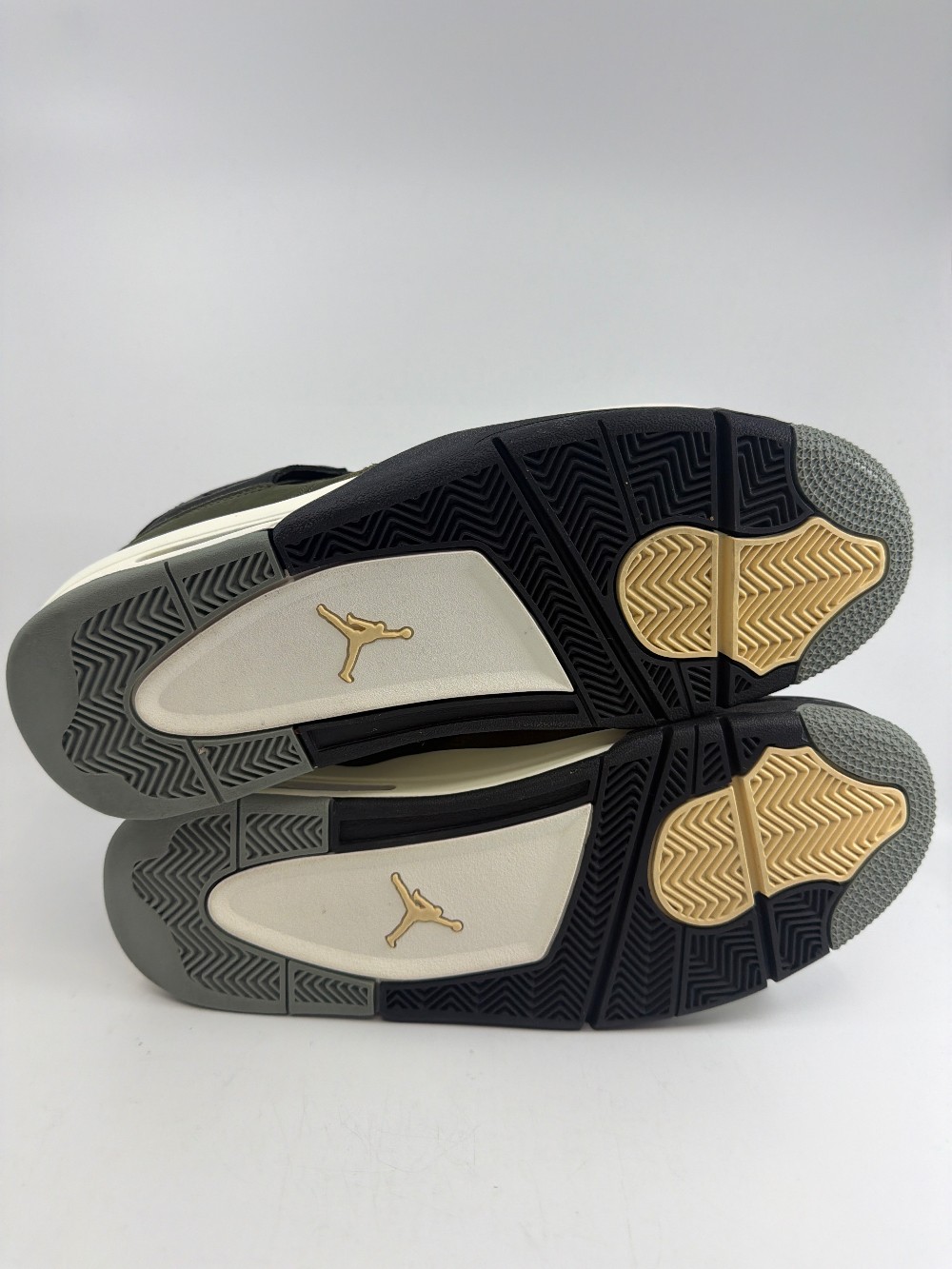 *VNDS* AJ 4 SE - CRAFT MEDIUM OLIVE