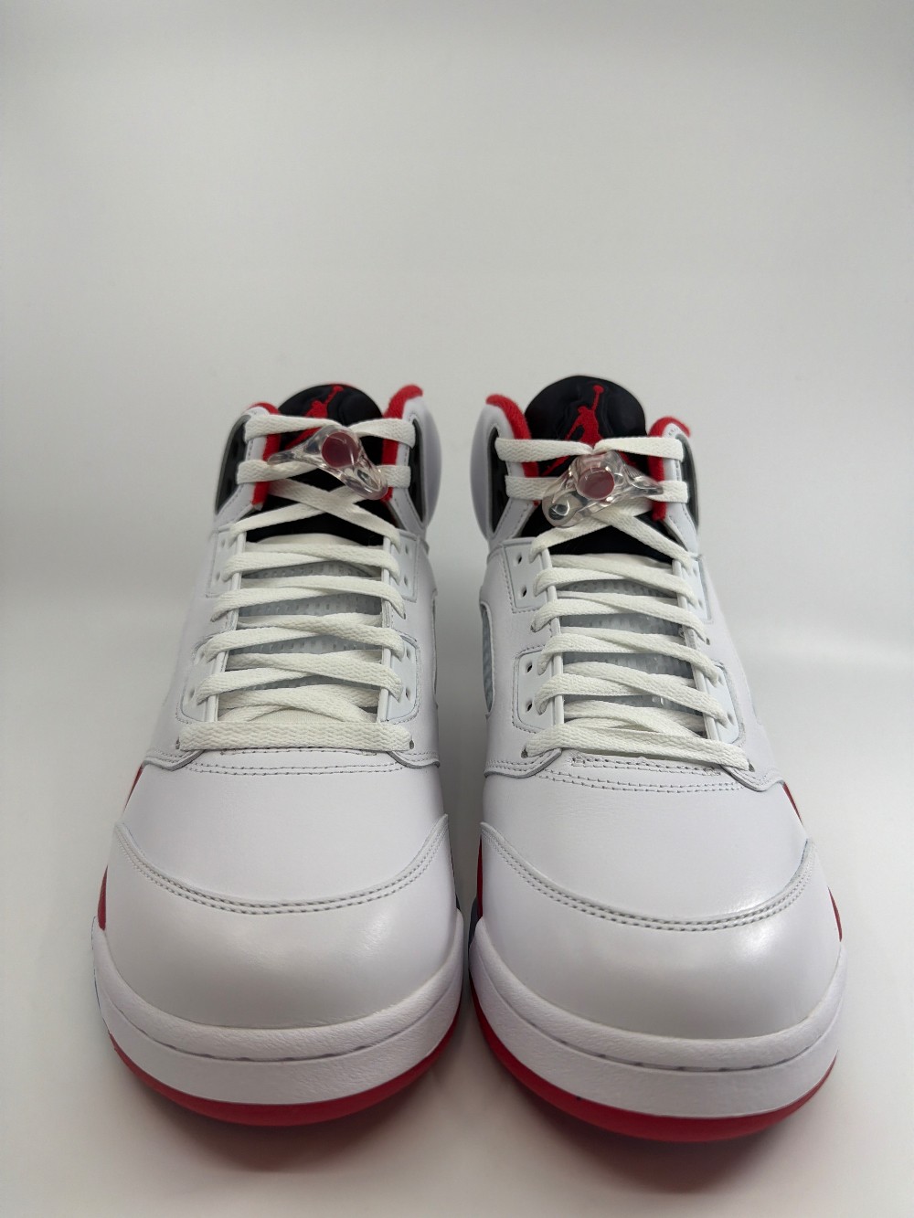 AJ 5 - FIRE RED BLACK TONGUE (2025)