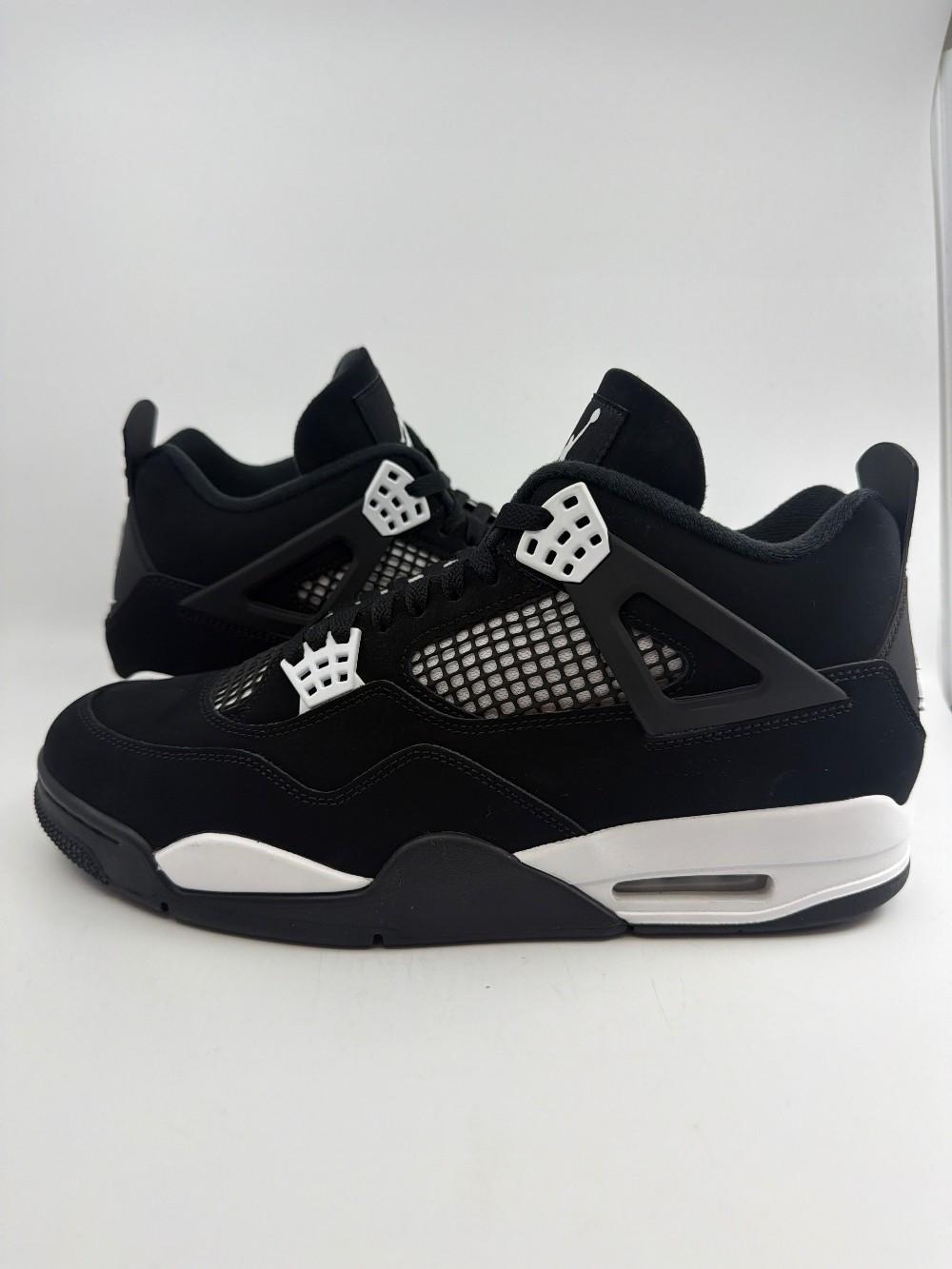 *VNDS* AJ 4 - WHITE THUNDER