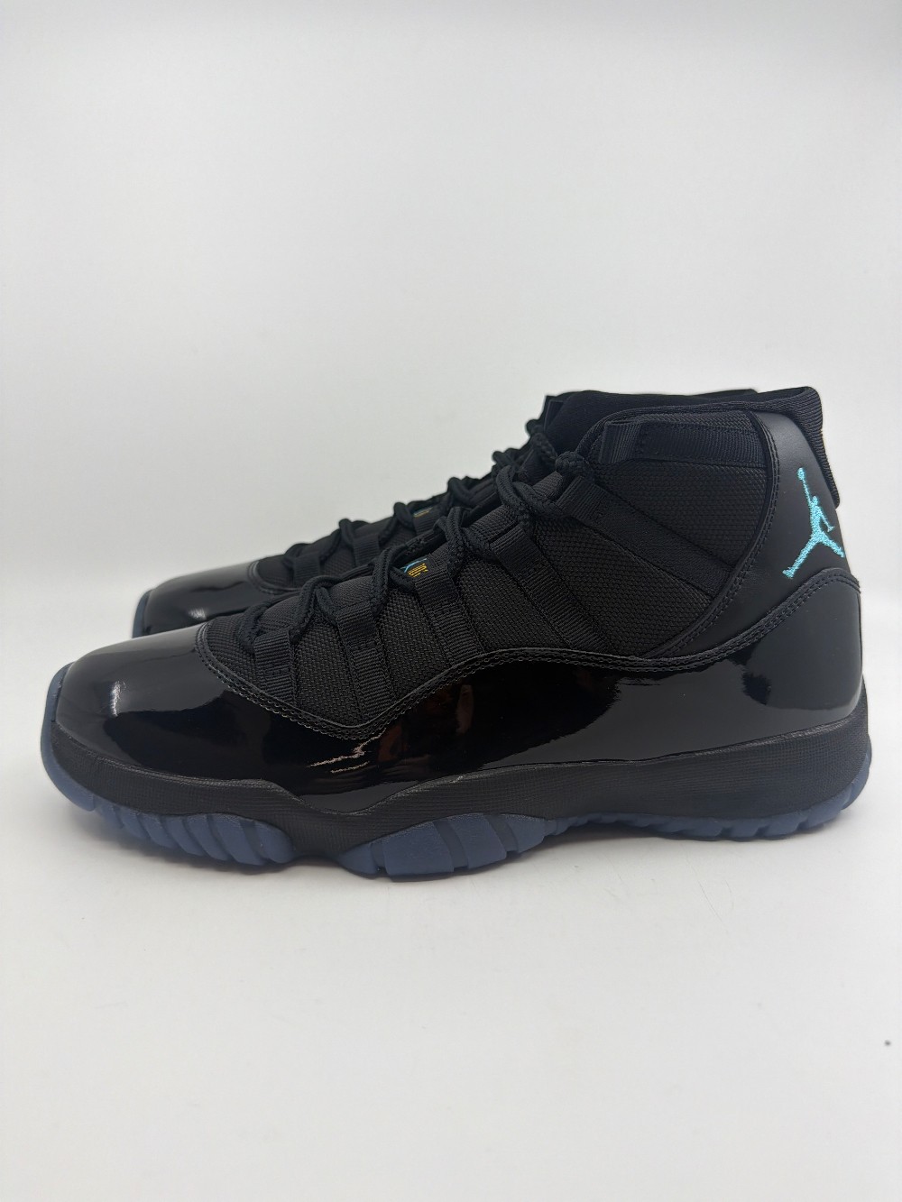 AJ 11 - GAMMA BLUE (2025)