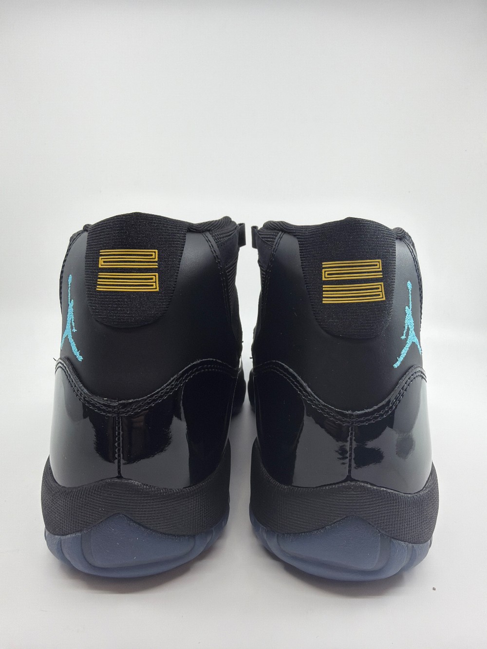 AJ 11 - GAMMA BLUE (2025)