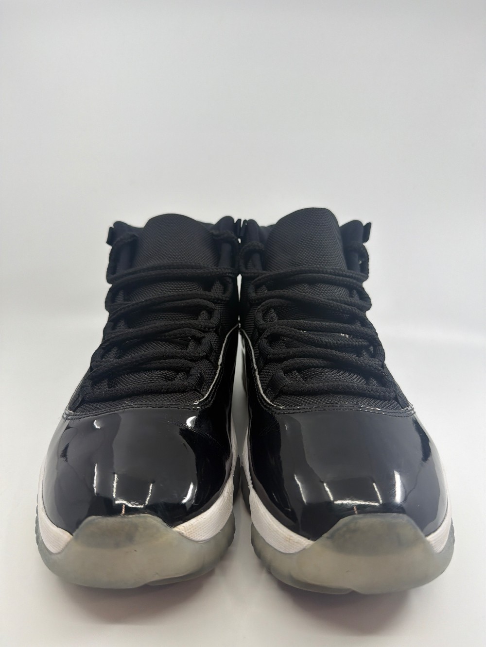 *USED* AJ 11 - SPACE JAM (2016)