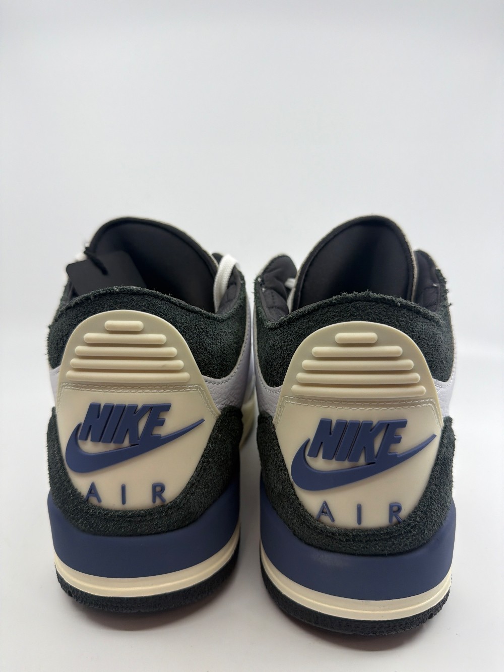 *USED* AJ 3 X A MA MANIERE - DIFFUSED BLUE
