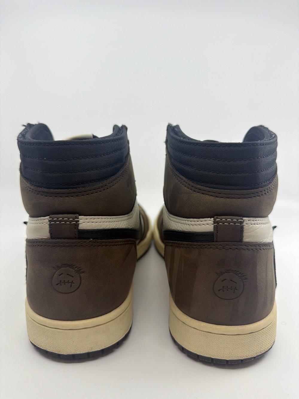 *USED* AJ 1 X TRAVIS SCOTT - MOCHA