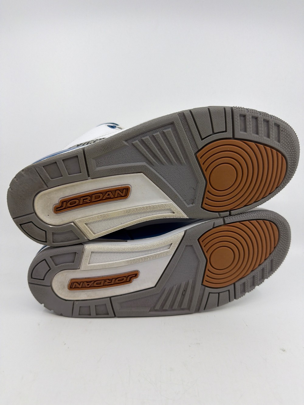 *USED* AJ 3 - WIZARDS