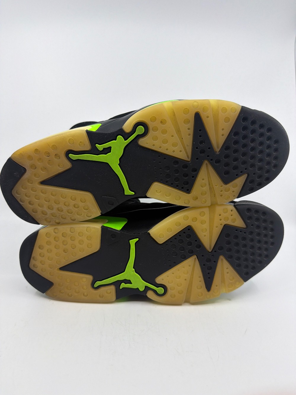*USED* AJ 6 - ELECTRIC GREEN