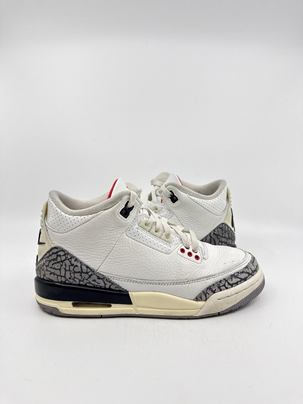 *USED* AJ 3 (GS) - WHITE CEMENT