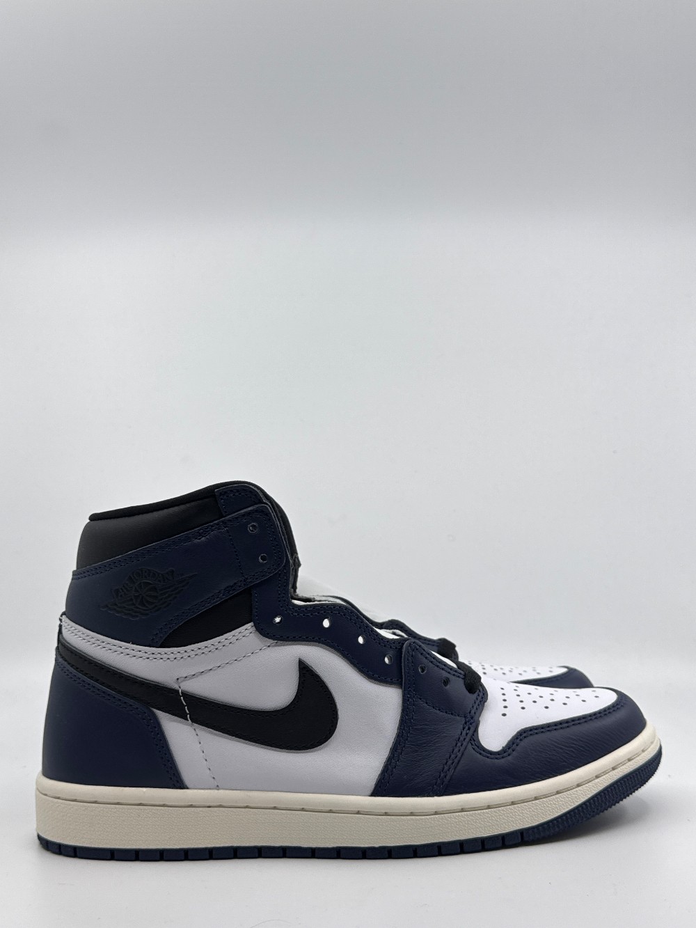 AJ 1 - MIDNIGHT NAVY
