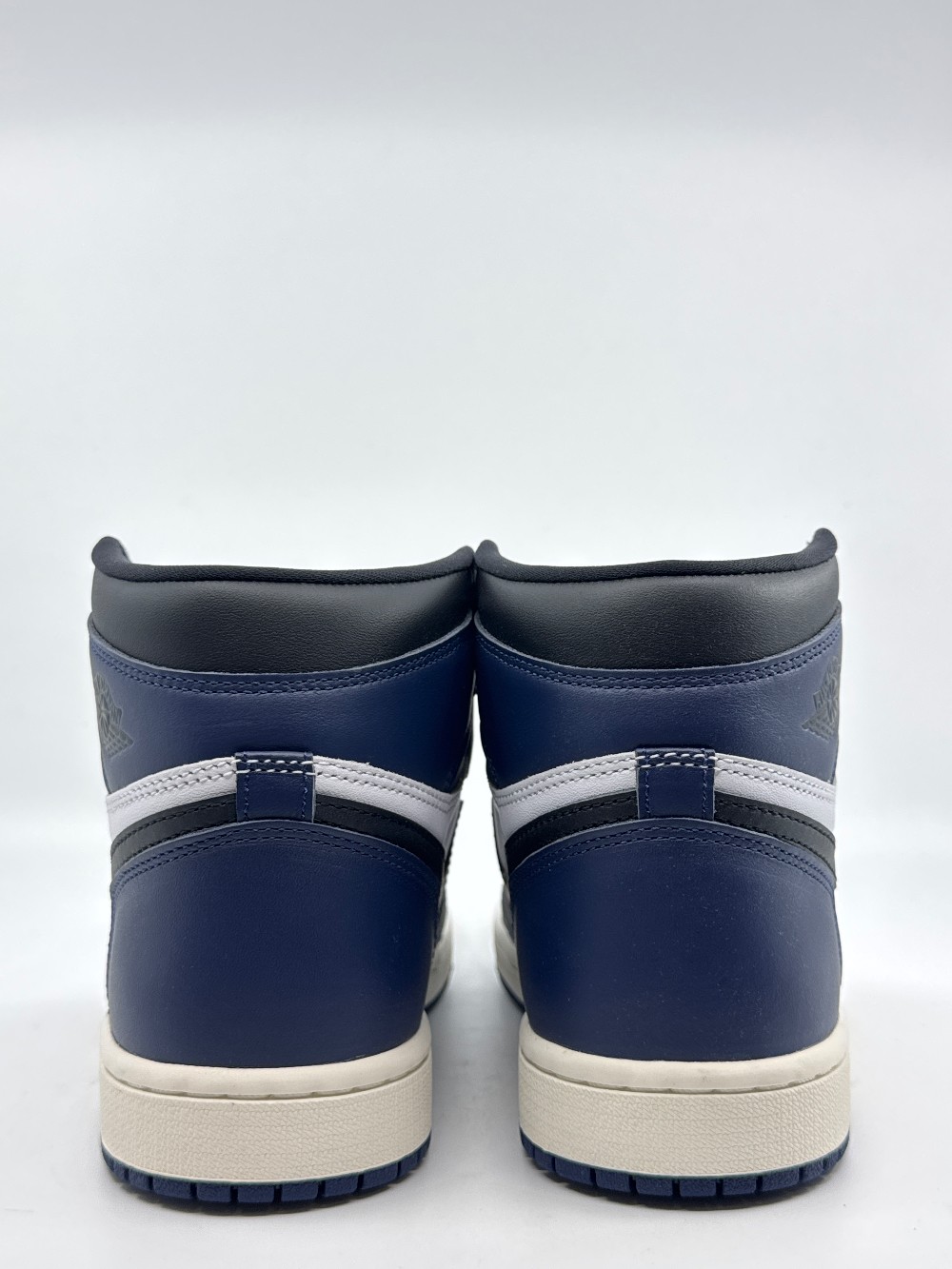 AJ 1 - MIDNIGHT NAVY