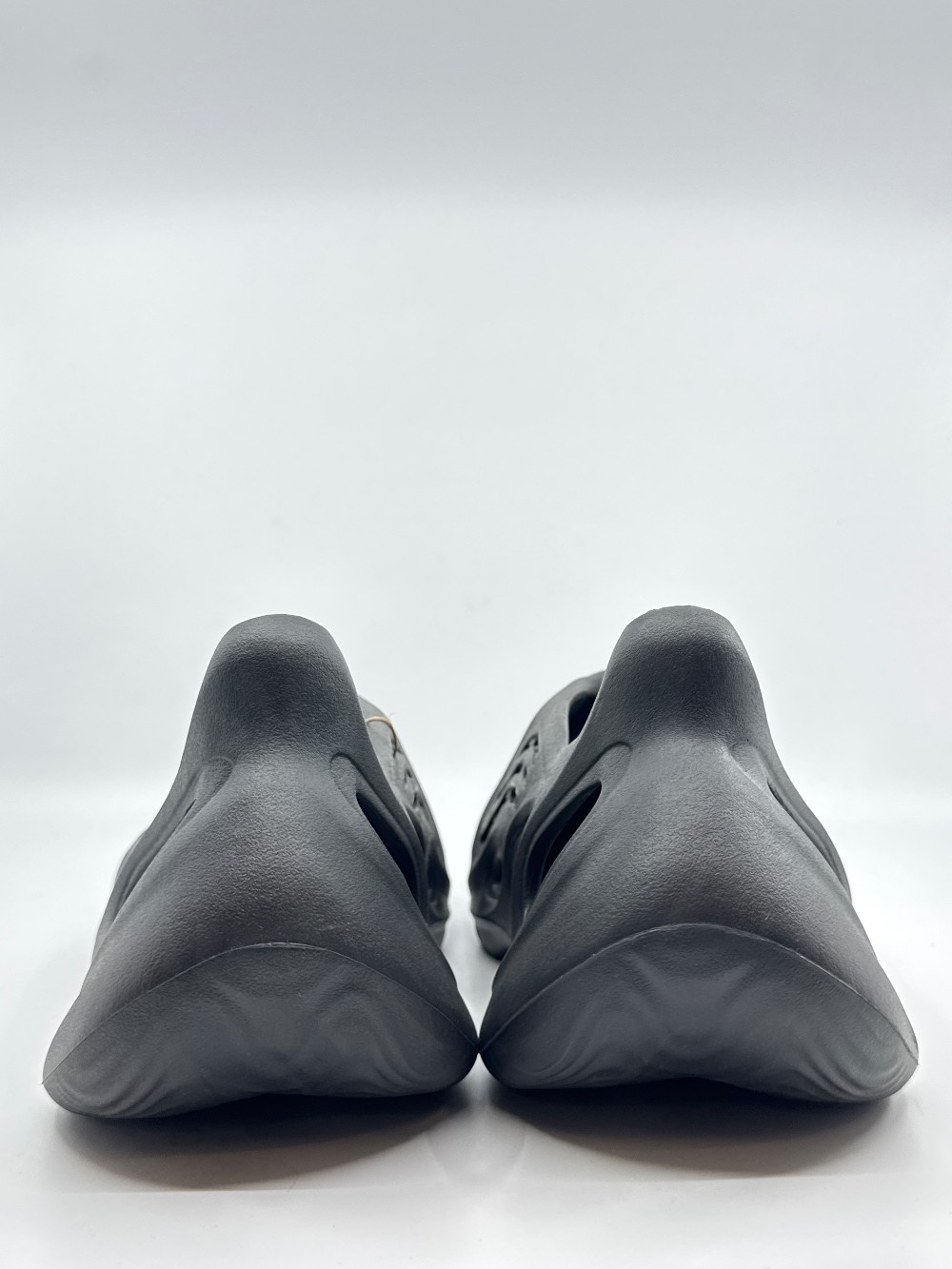 YEEZY FOAM RUNNER - ONYX